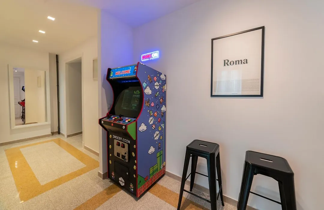 Vintage Giuliana Apartment-1