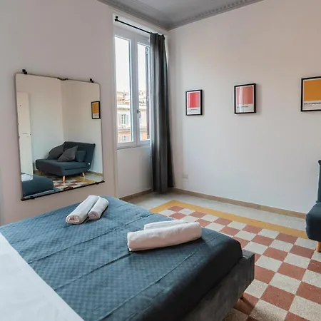 Vintage Giuliana Apartment-3